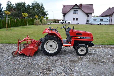 Schemat budowy japońskiego mini traktora z napędem 4x4
