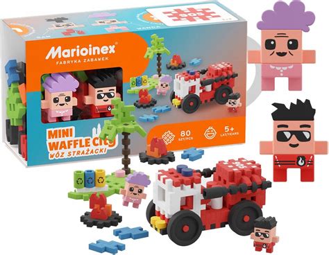 Dzieci budujące konstrukcje z klocków Marioinex mini waffle