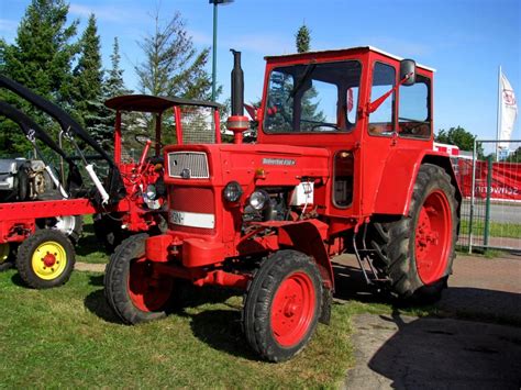 Ciągnik UTB Universal 650M