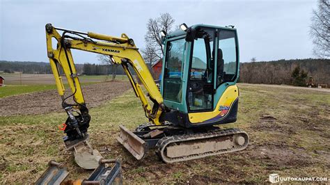 Schemat budowy minikoparki Yanmar SV20 z zaznaczeniem lemiesza