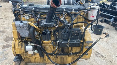 Silnik 6-cylindrowy Caterpillar o mocy 225 KM w opryskiwaczu Herkules