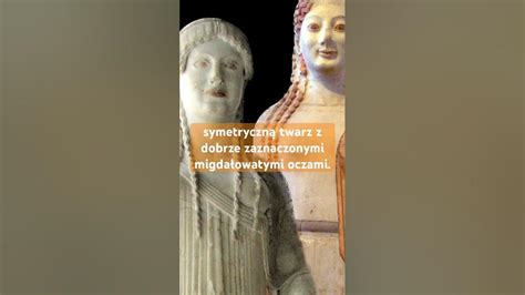 Tematyczne zdjęcie przedstawiające starożytne szaty spięte fibulami na ramionach lub piersiach