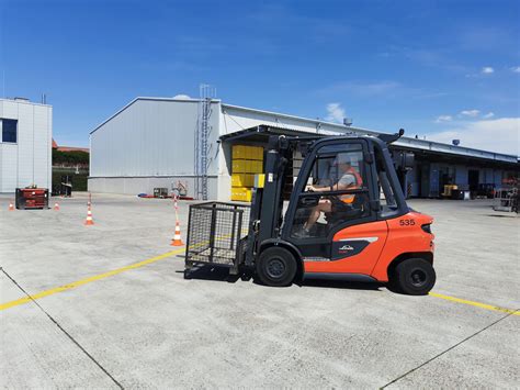 Zestawienie ogłoszeń o pracę dla operatorów wózków widłowych