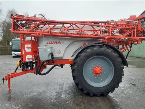 Photo of the control panel of the Unia EUROPA XL sprayer