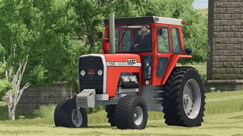 zdjęcie białego ciągnika Massey Ferguson