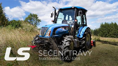 Porównanie miniciągnika LS Tractor z tradycyjnym traktorem, ukazujące różnice w rozmiarze