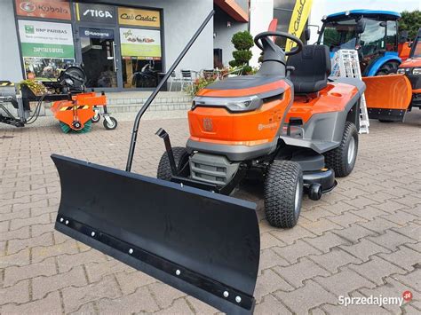 kosiarka Husqvarna P 500 z przednim pługiem