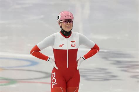 Natalia Maliszewska w akcji na torze short tracku