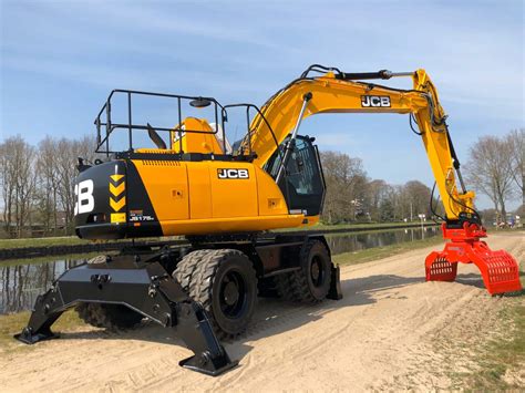 Thematic photo of JCB JS 175W excavator working on a construction site