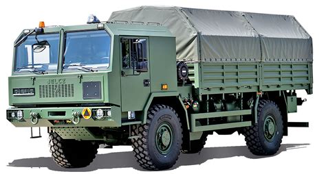 Współczesny ciężarowy Jelcz P882D.53 w barwach Wojska Polskiego