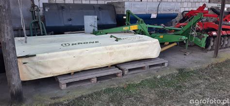 zdjęcie kosiarki dyskowej Krone EasyCut 280 w akcji