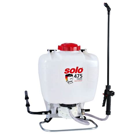The Solo 475 Comfort backpack sprayer with a 15-liter tank, highlighting its robust design and ergonomic features.