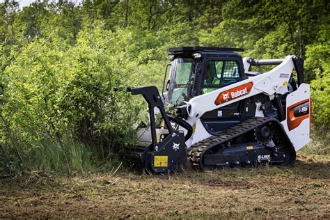 Ładowarka gąsienicowa Bobcat T140 High Flow w akcji