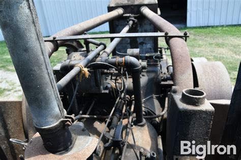 zdjęcie ciągnika Rumely Oil Pull X 25-40 z 1929 roku