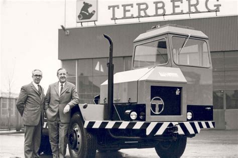 Pierwszy ciągnik terminalowy marki Terberg z 1973 roku