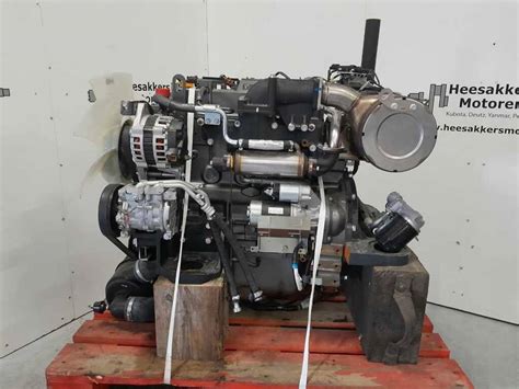 Tabela z danymi technicznymi silnika Yanmar 4TNV98C