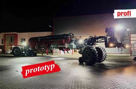 Nośnik narzędzi Nexat z nabudowanym zbiornikiem do gnojowicy
