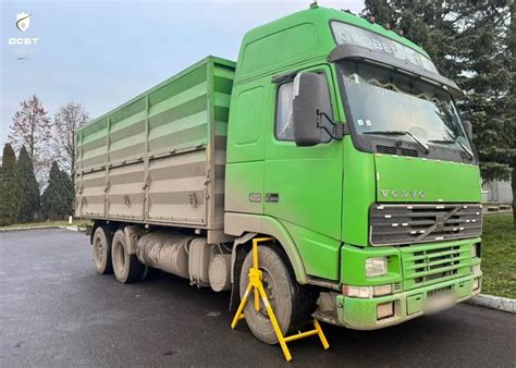 Volvo FH pierwszej generacji w trasie