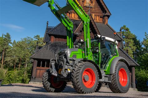 Infografika prezentująca kluczowe cechy Fendt e107 Vario