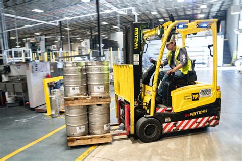 Thematic photo of a GPW forklift in operation