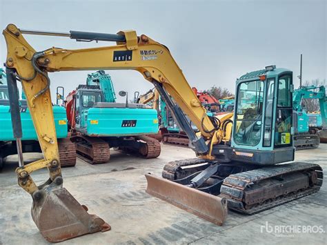 Thematyczne zdjęcie koparki Yanmar ViO70 w pracy