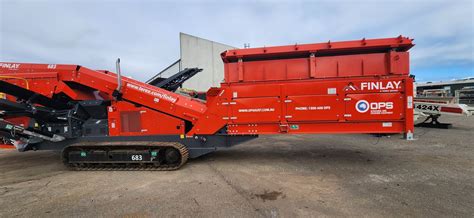 Zdjęcie przesiewacza Terex Finlay 683 podczas pracy