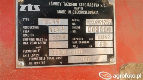 Tabliczka znamionowa ciągnika Deutz-Fahr z Agritechniki