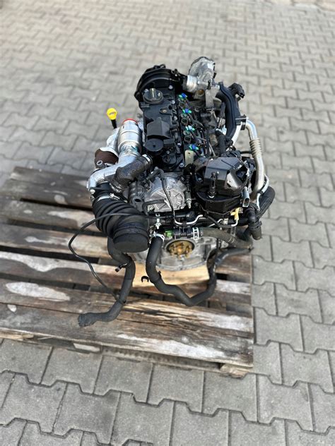 Zdjęcie przedstawiające silnik Forda 1.8D zamontowany w ciągniku SAM