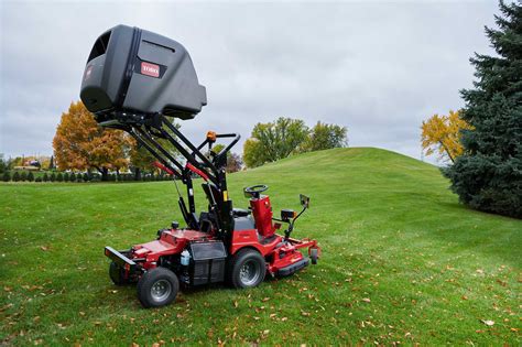 zdjęcie kosiarki Toro ProLine H800 w akcji