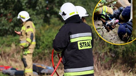 Zdarzenie z przewróconą koparką w Górkłe, akcja ratunkowa strażaków