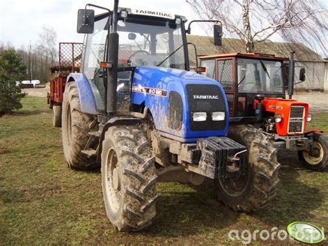 Tematyczne zdjęcie ciągnika rolniczego Farmtrac 80 4 WD