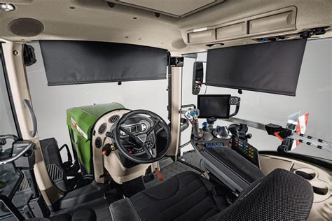 Interior of the Fendt 936 Vario cabin with the Vario terminal