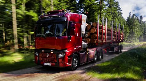 zdjęcie ciągnika Renault Trucks C520 Evolution w lesie
