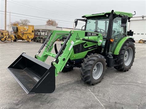 Ciągnik Deutz-Fahr 5080D Keyline w polu