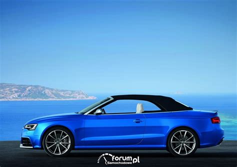 Audi Cabriolet z opuszczonym dachem, widok z przodu-boku