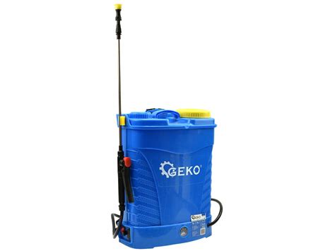 Opryskiwacz plecakowy Geko G73205 w akcji