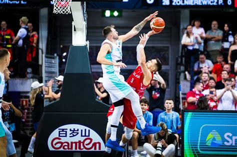 infografika z harmonogramem EuroBasketu 2025 w Katowicach