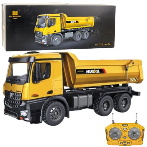 Zdjęcie przedstawiające model wywrotki RC H-Toys 1540 z podniesionym kiperem