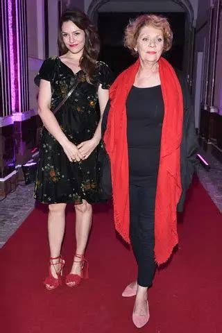 Elżbieta Jarosik i jej córka Anna w swobodnej interakcji