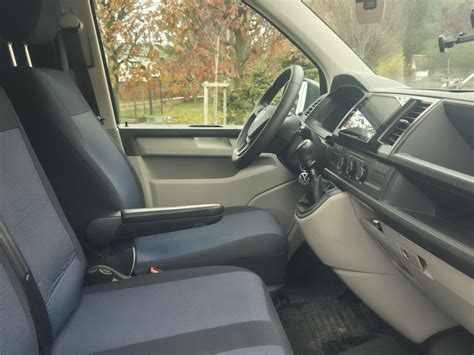 Schemat różnych konfiguracji wnętrza Volkswagena Multivana T5