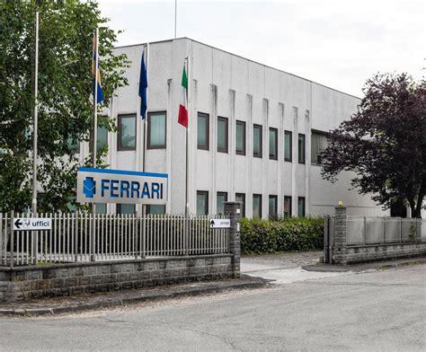 zdjęcie fabryki Ferrari Costruzioni Meccaniche lub ogólne zdjęcie maszyn rolniczych Ferrari