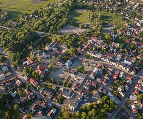 Widok z lotu ptaka na teren wystawowy Łódzkiego Ośrodka Doradztwa Rolniczego w Bratoszewicach podczas wydarzenia rolniczego