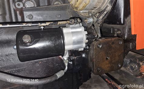 Zdjęcie pompy hydraulicznej wspomagania Ursus C-330 z osprzętem