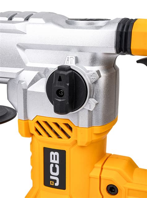 Młotowiertarka JCB w akcji z widocznym uchwytem antywibracyjnym