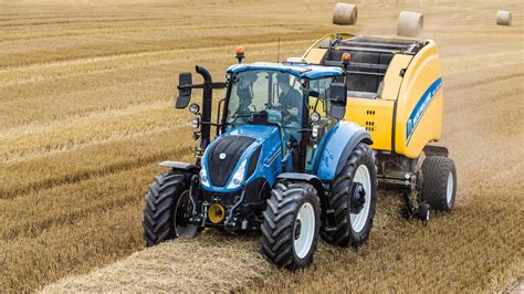 New Holland T5 Electro Command w polu, zdjęcie