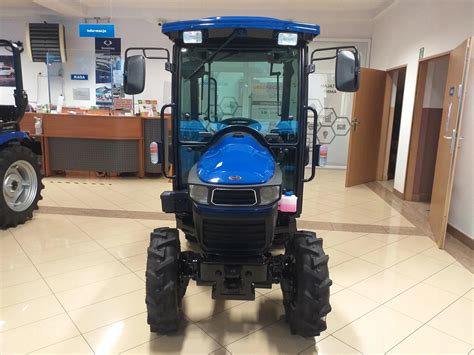 Kompaktowy ciągnik Lenar LE204D
