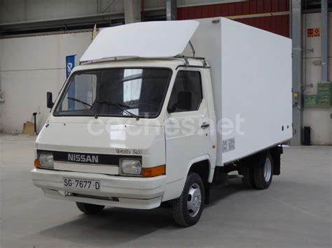 Zdjęcie przedstawiające model Nissan Trade I w wersji furgon