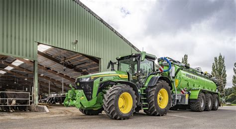 Zdjęcie techniczne redlicy siewnej John Deere z systemem hydraulicznego docisku