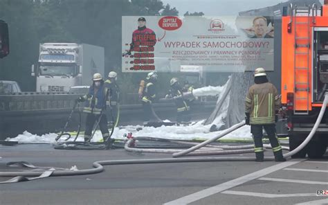 Wypadek wywrotki z piaskiem na autostradzie w Niemczech