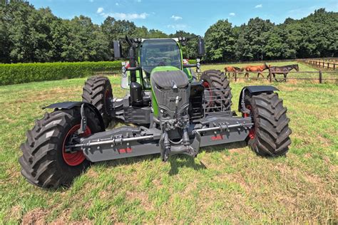 Fendt 728 Vario z poszerzonym rozstawem osi do 4,5 metra dla upraw rzędowych